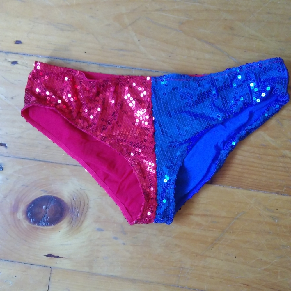 Harley Quinn shorts EUC